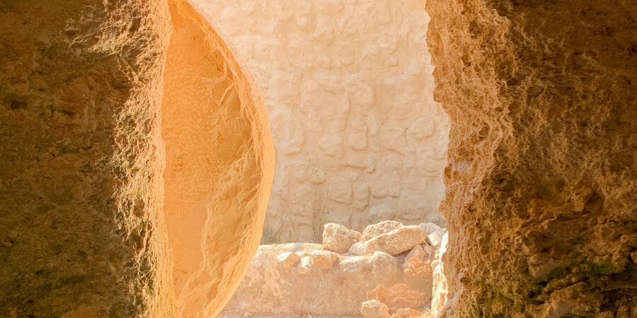 La nuit de Pâques, le tombeau du CHrist est vide