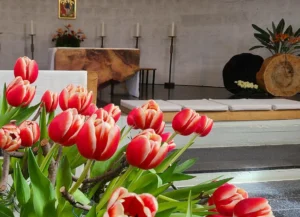 Allons dans la joie de Pâques - choeur de l'église des moines de Wavreumont