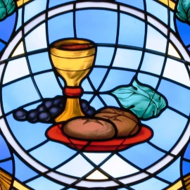 Paroisse Saint-Michel-Archange, Findlay, Ohio : vitrail eucharistique représentant le pain et le vin